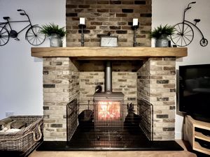 Lounge- click for photo gallery